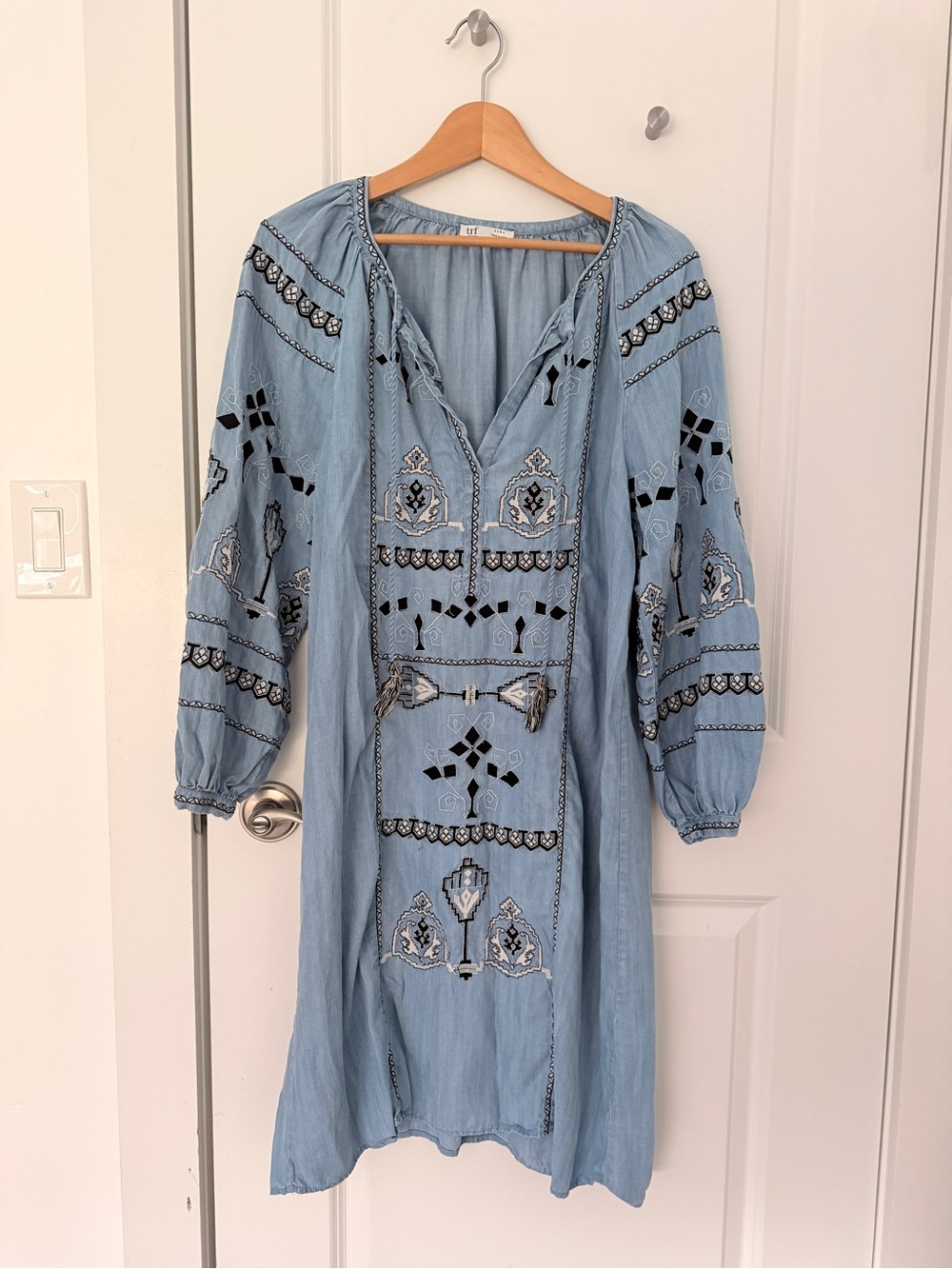 Zara size small - Light Blue Embroidered Long Sleeve Tunic Dress